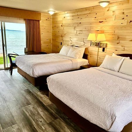 Sunrise Beach Motel Mackinaw City Exterior foto
