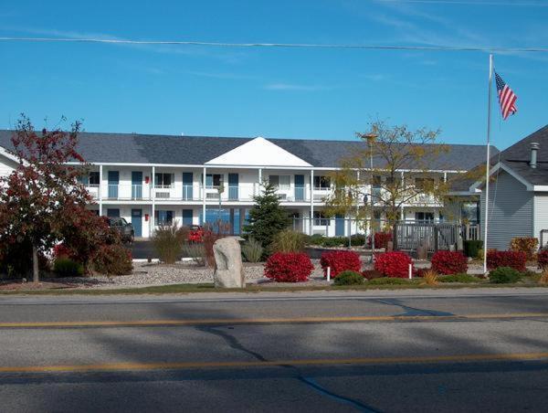 Sunrise Beach Motel Mackinaw City Exterior foto