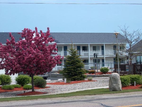 Sunrise Beach Motel Mackinaw City Exterior foto