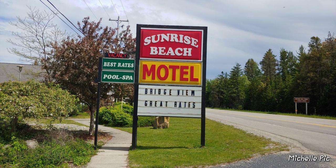 Sunrise Beach Motel Mackinaw City Exterior foto